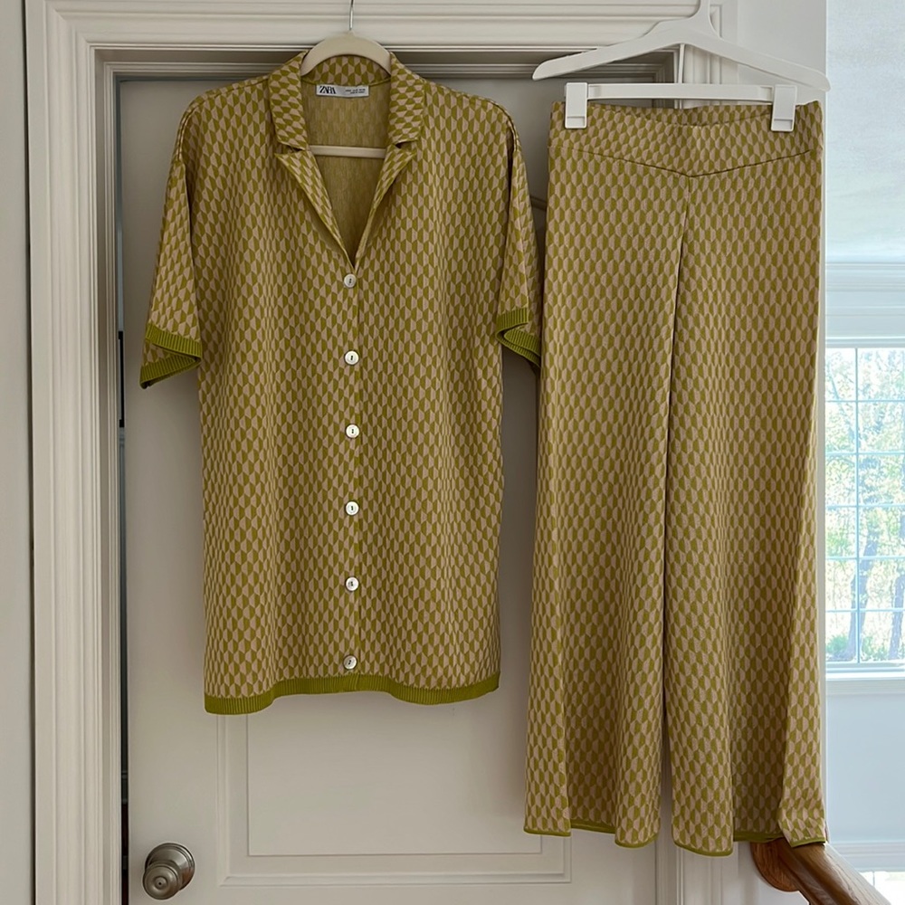 Zara top and bottom Jaquard set